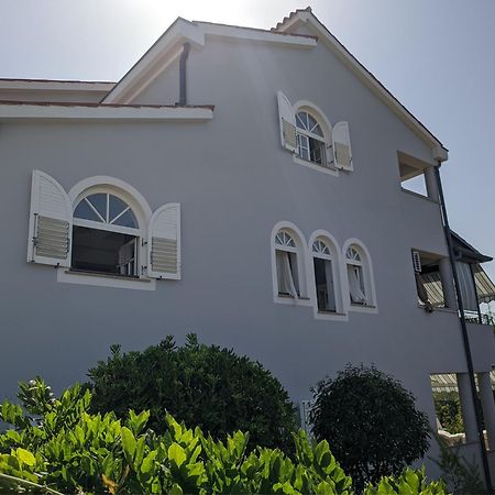 Villa Triton Vinkuran Bagian luar foto