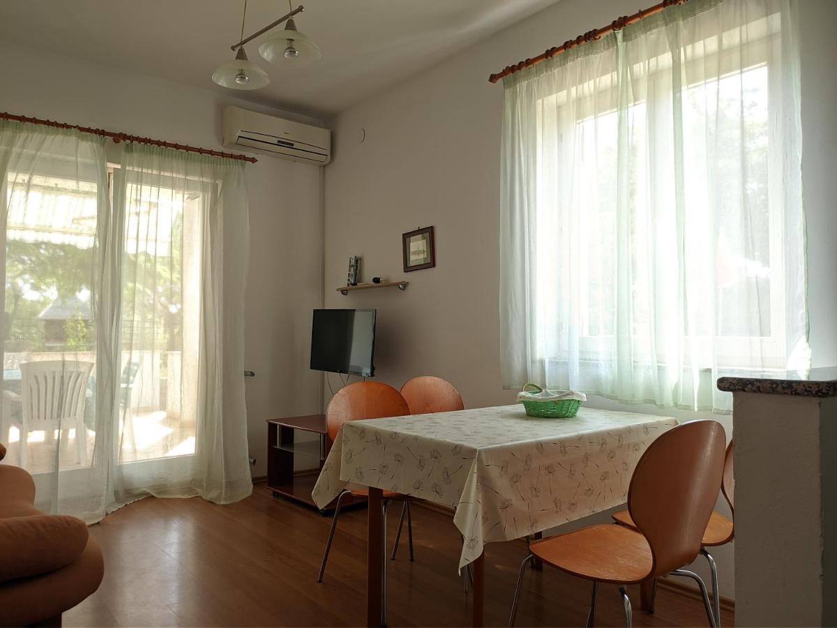 Villa Triton Vinkuran Bagian luar foto