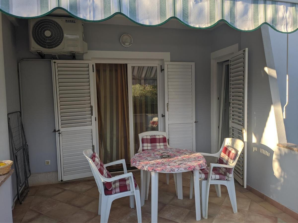 Villa Triton Vinkuran Bagian luar foto